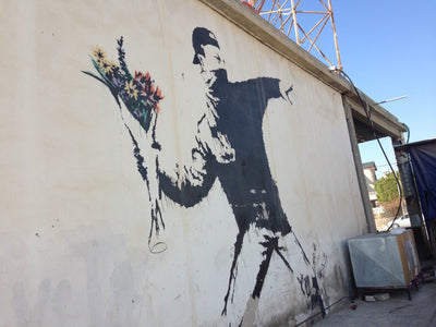 The world's most famous, but unknown artist = Banksy