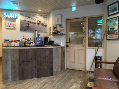 サーフ＆ビーチを感じるカフェ「GLIDE CAFE」が横浜にプレオープン