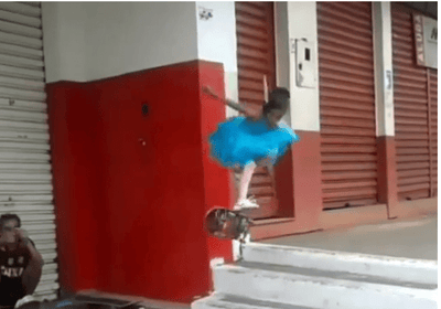 ミラクル女の子スケートボーダー